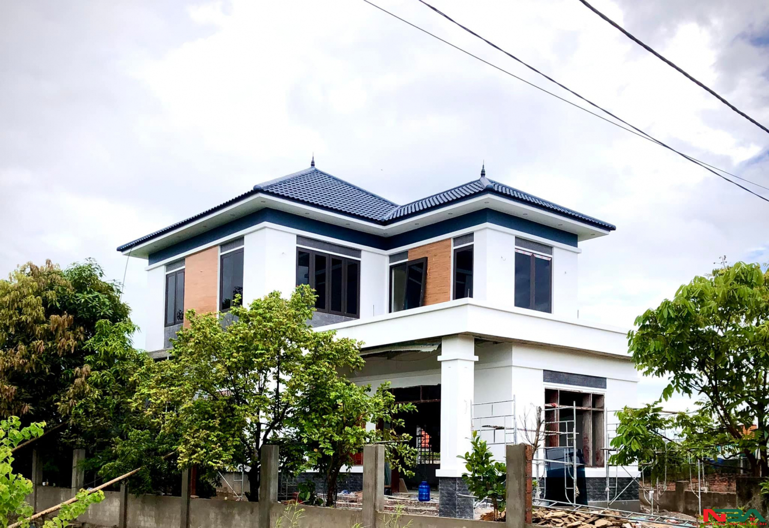 nha mai nhat 2 tang